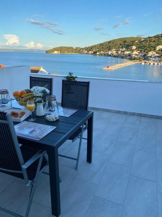 Apartmani Mia Kali 0*,