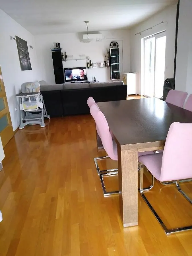 Apartmani Mia Kali